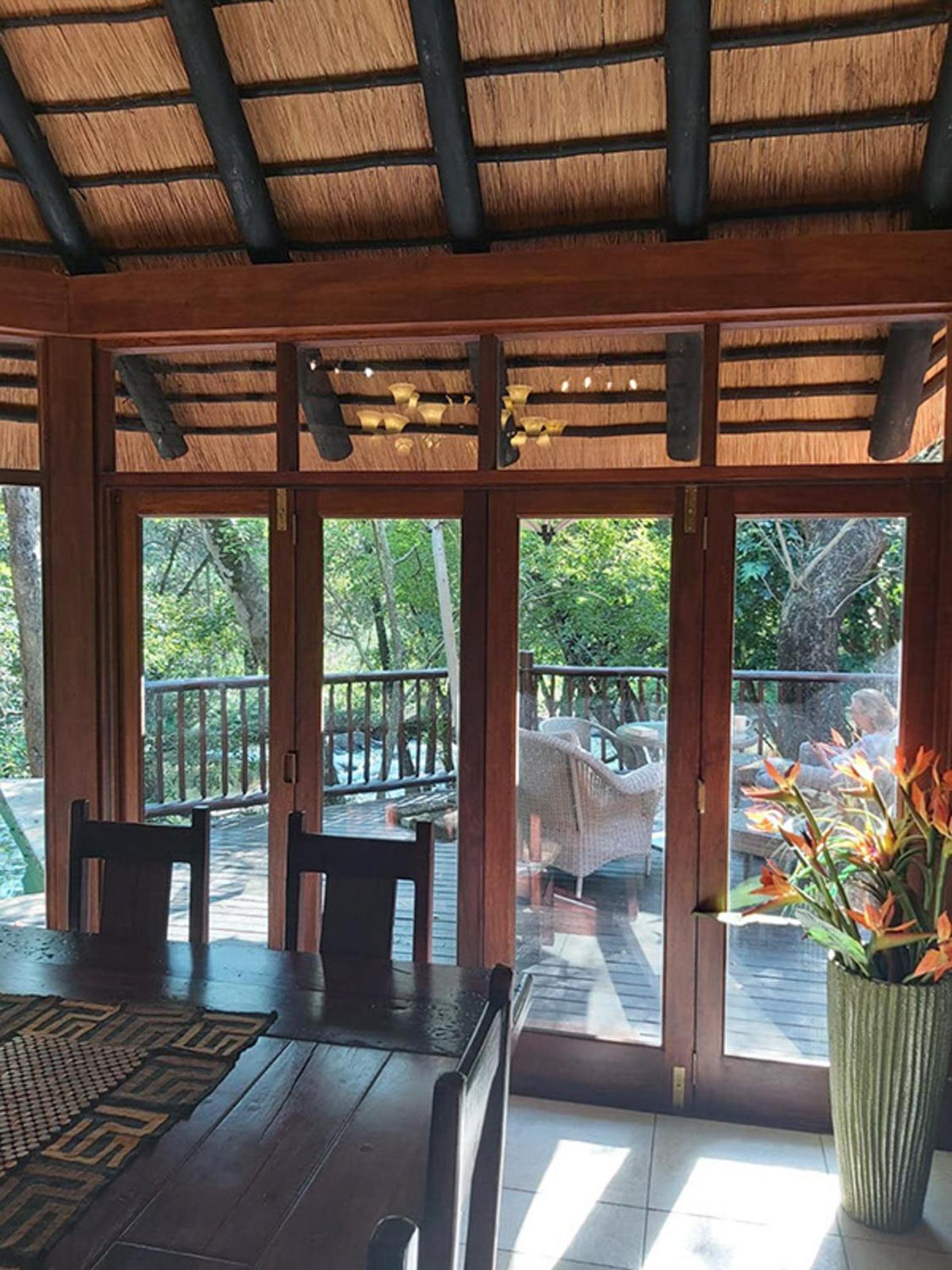 Dreamy 3 Bedroom Villa On The Edge Of The Sabie River In Kruger Park Lodge Hazyview Exterior photo